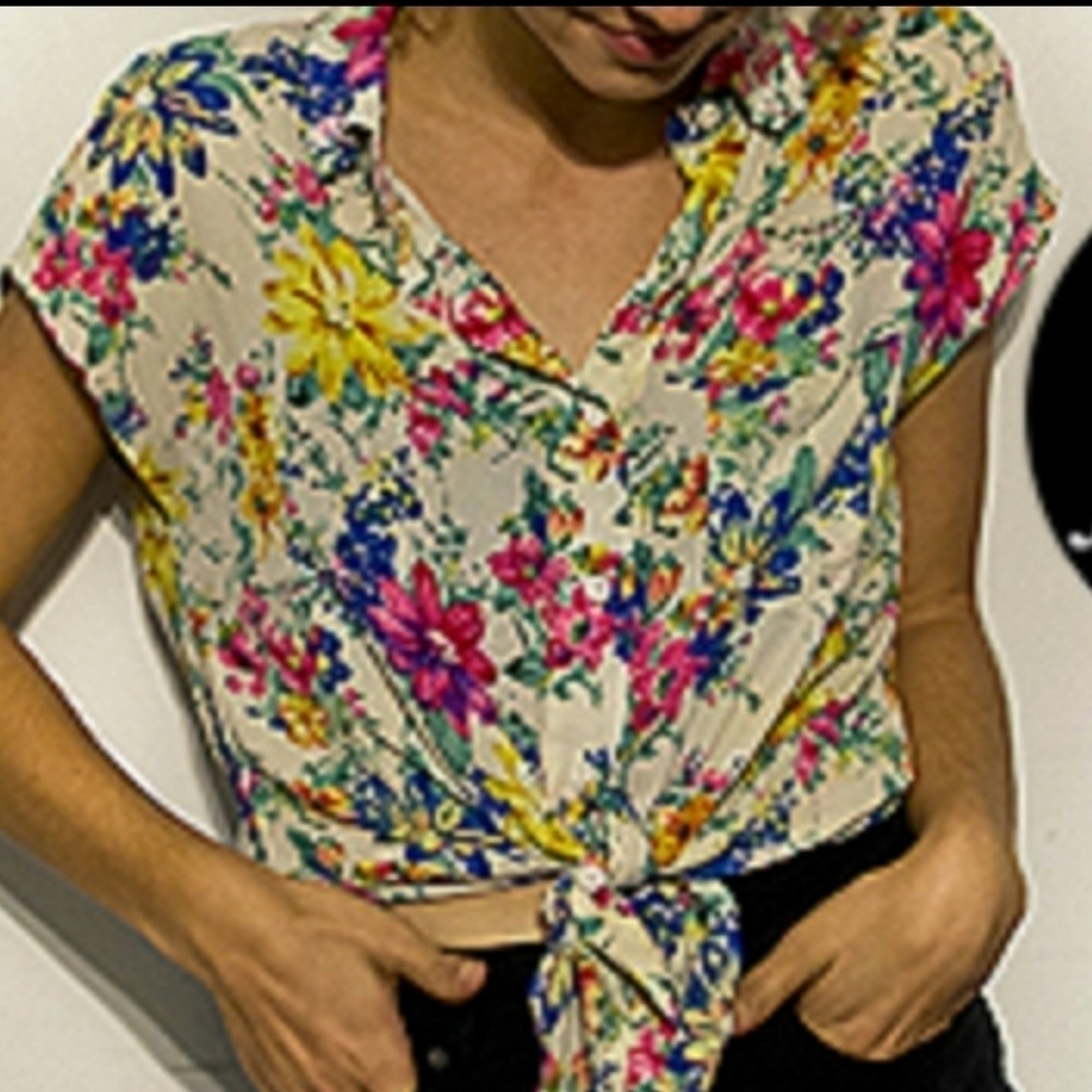 Lucca Couture x Urban Outfitters Open Back Floral Top Blouse